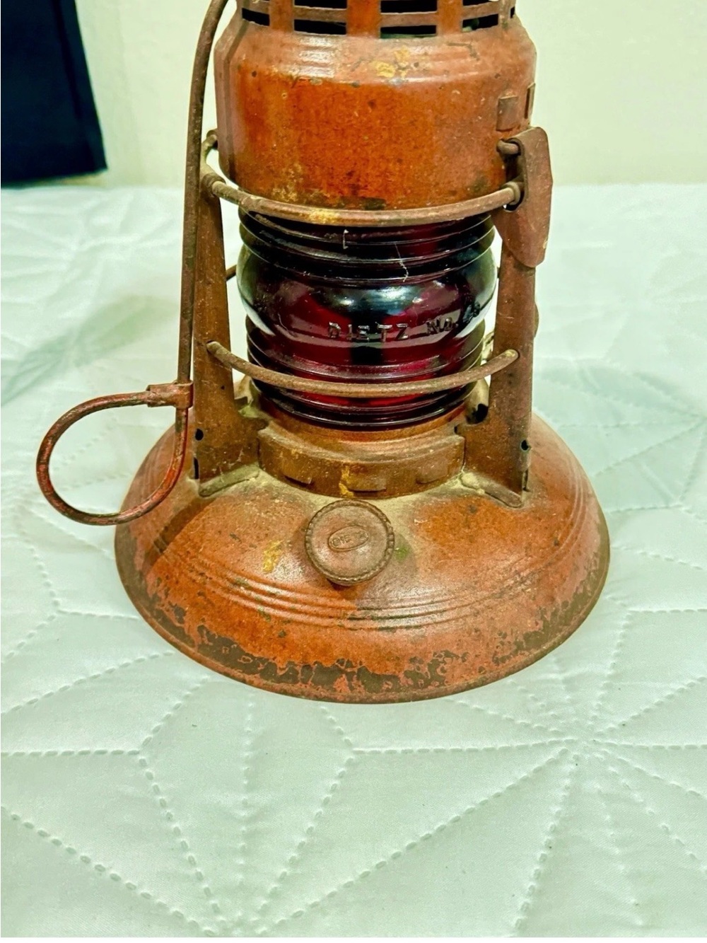Vintage Dietz No 40 Traffic Gard Oil Lantern w/Red
Embury No 40 Globe